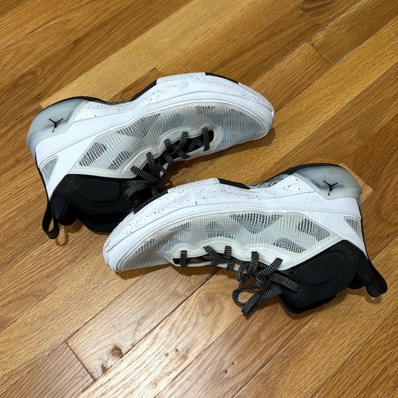 Air Jordan 37 Oreos - Picture 6 of 8